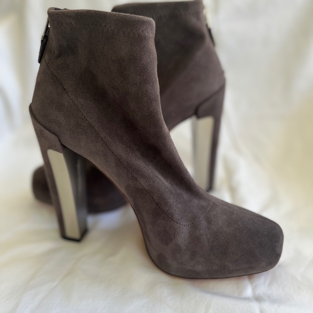 NWOT- B Brian Atwood Edeline Stretch Gray Suede Ankle Boots